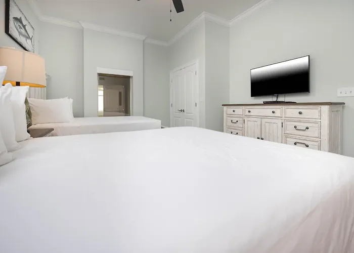 Phoenix Gulf Towers 1407